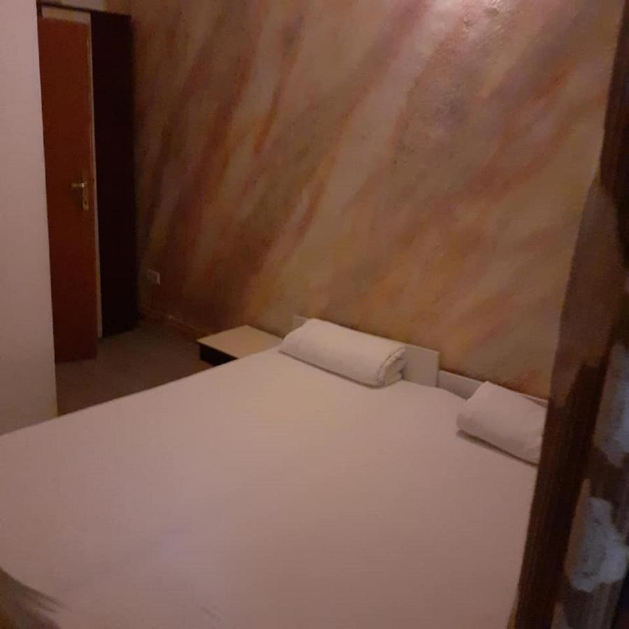Hotel Lexus - Fost Cosmin 아라드 외부 사진